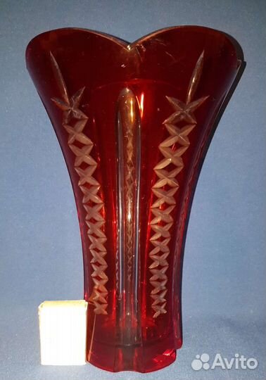 Ваза красное стекло СССР