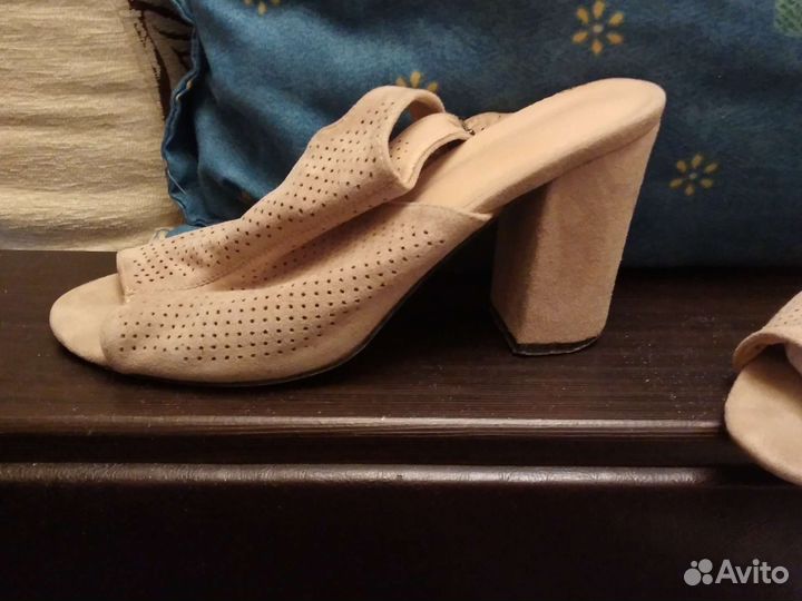 Босоножки женские 39 размер