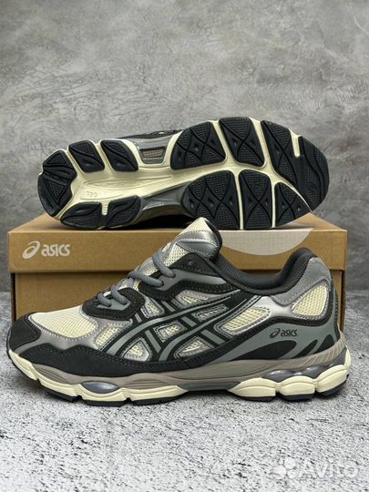 Кроссовки Asics