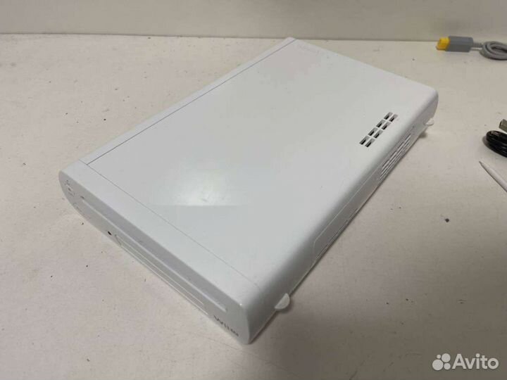 Nintendo Wii U 32g White/Black