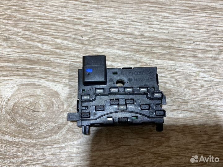 Датчик угла поворота руля VW Golf 5 Арт 672