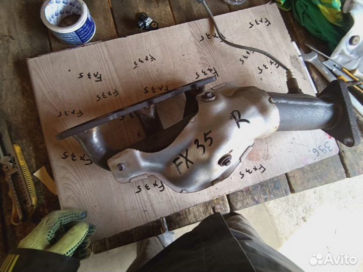 Коллектор выпускной правый Infiniti Fx35 S51