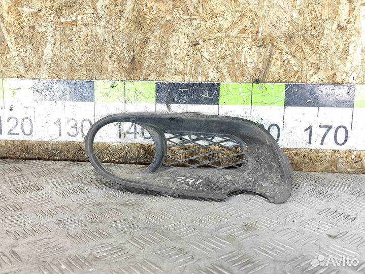 Рамка фары противотуманной Volkswagen Touareg 2002