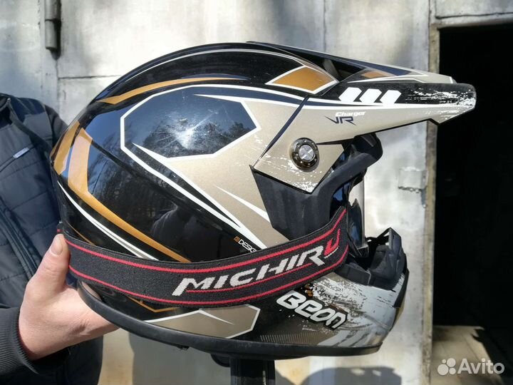 Мотоциклетный шлем