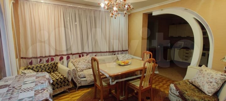 2-к. квартира, 80 м², 1/2 эт.