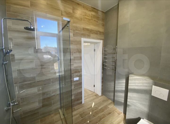 Дом 180 м² на участке 7 сот.