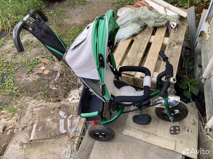 Детский трехколесный велосипед с ручкой