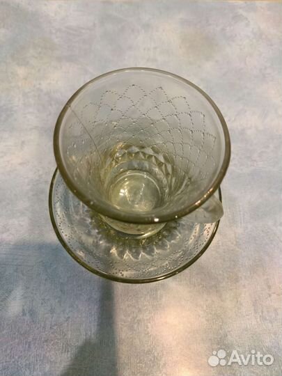 Кофейные чашечки с блюдцами, стекло