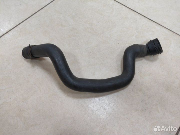 Патрубок системы охлаждения Volkswagen Passat B6