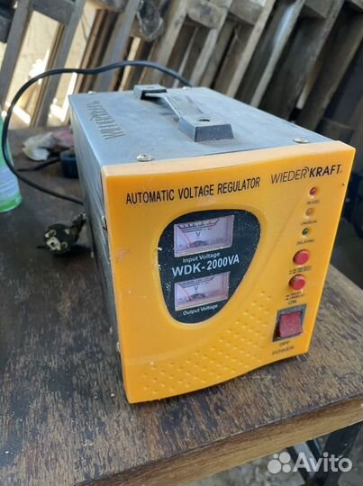 Стабилизатор напряжения weider kraft wdk-2000va