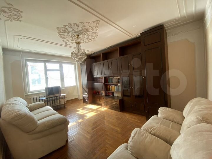 4-к. квартира, 85 м², 3/9 эт.