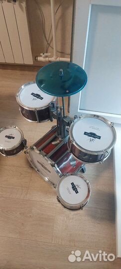 Барабанная установка игрушечная