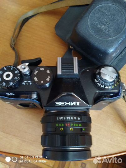Плёночный фотоаппаратЗенит 11