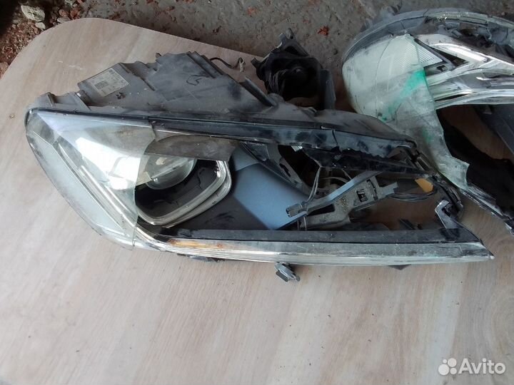 Фары Volkswagen Touareg NF разбор