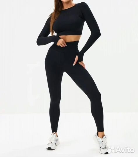 Костюм спортивный бесшовный для фитнеса и йоги
