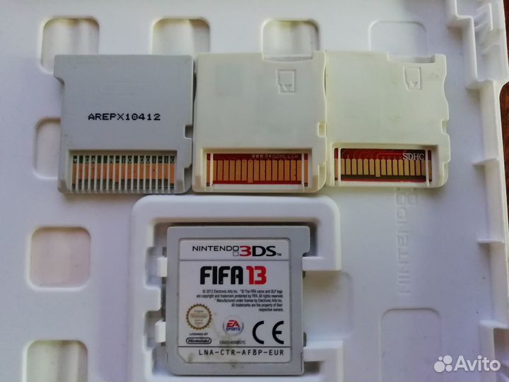 UMD и картриджи для 3DS