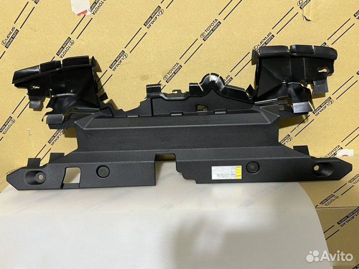 Накладка замка капота Toyota Rav4