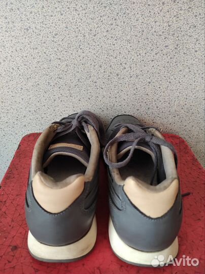 Кроссовки Reebok. 42/5p