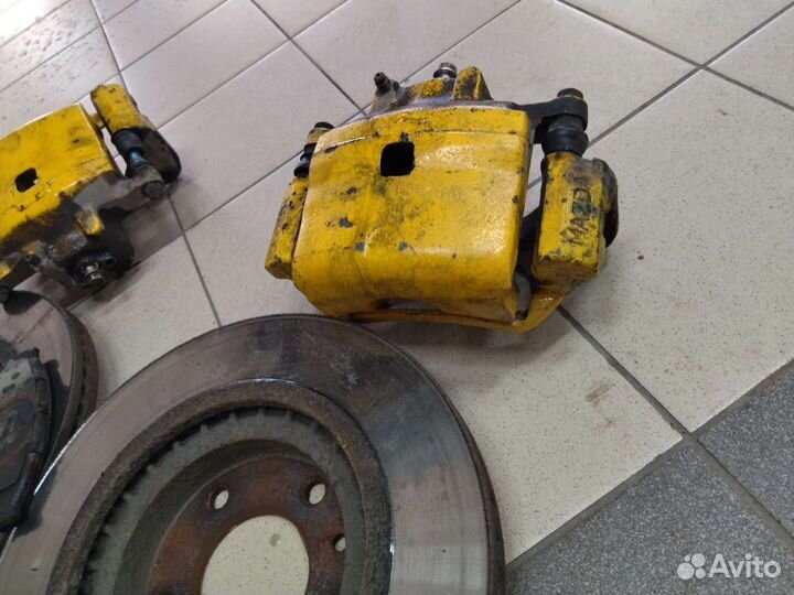 Комплект передних тормозов. Мазда 6 gh