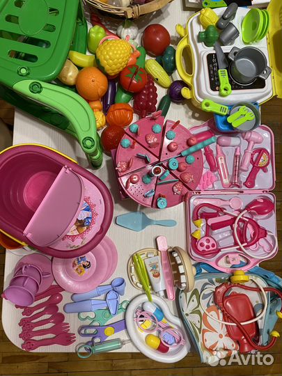 Детские ролевые игры; музыкальные инструменты