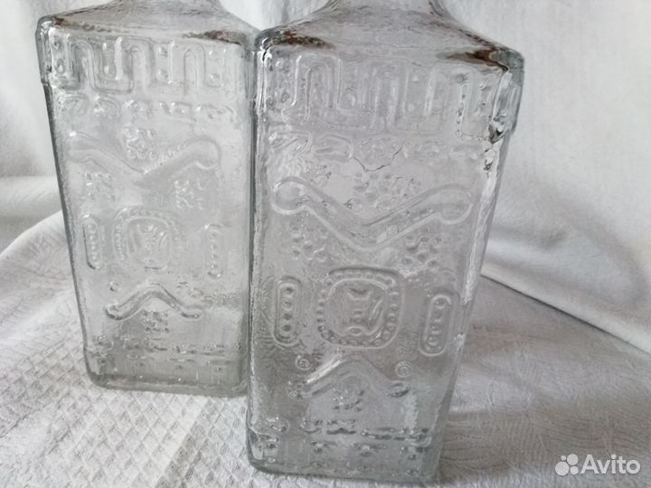 Пустые бутылки из под алкоголя