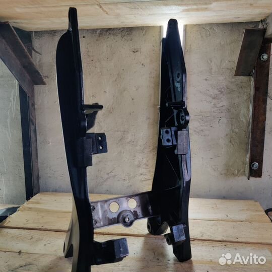 Подрамник Suzuki gsx r k7 600- 750