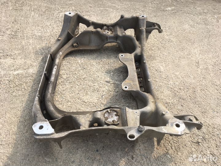 Балка подмоторная (подрамник) Mercedes W215 W220