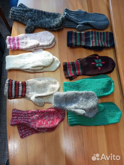 Варежки вязаные женские