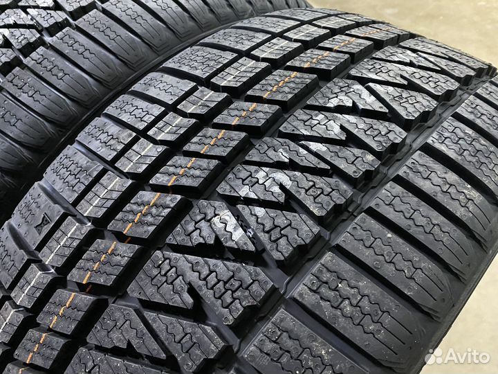 Kumho WinterCraft WS71 255/40 R21 102W