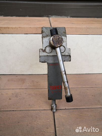 Тиски настольные СССР тбу 63