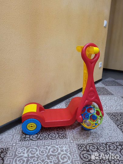 Самокат и Каталка весёлый мяч