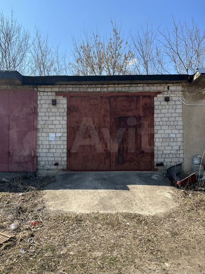 Гараж, > 30 м²