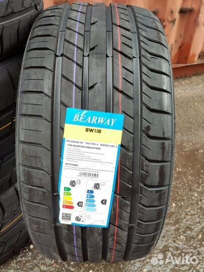 Bearway BW118 255/40 R18 98W