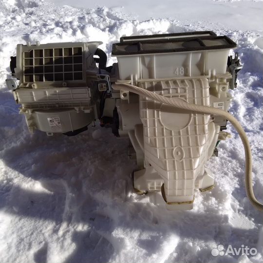 Печка в сборе на Toyota Harrier