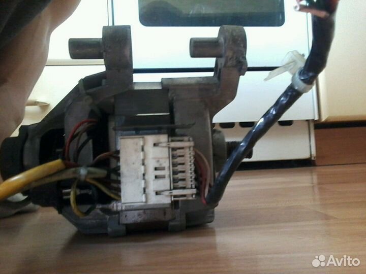 Двигатель стиральной машины