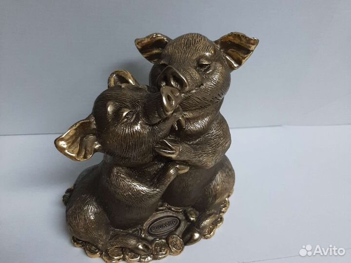 Сувенир Обнимающиеся Поросята