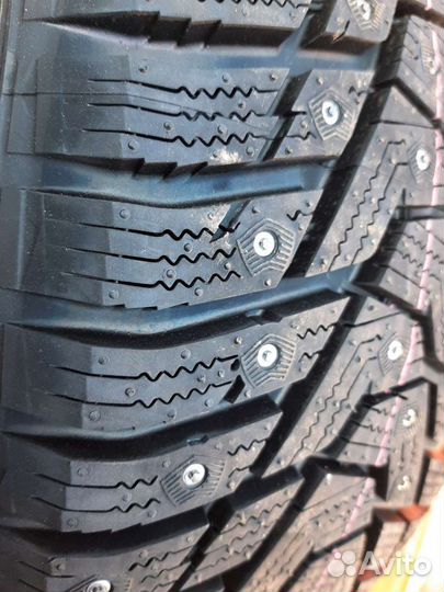 Hankook Winter I'Pike RS2 W429 215/50 R17 95T