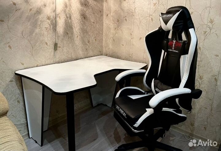 Игровое кресло Like Regal белая