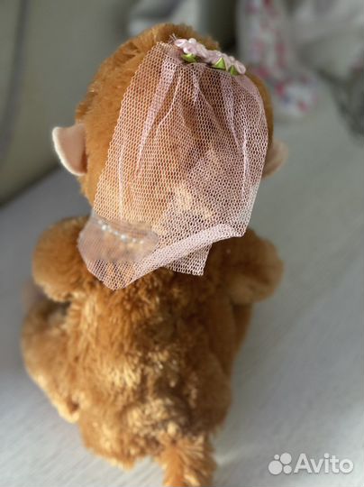 Интерактивная обезьянка поет танцует