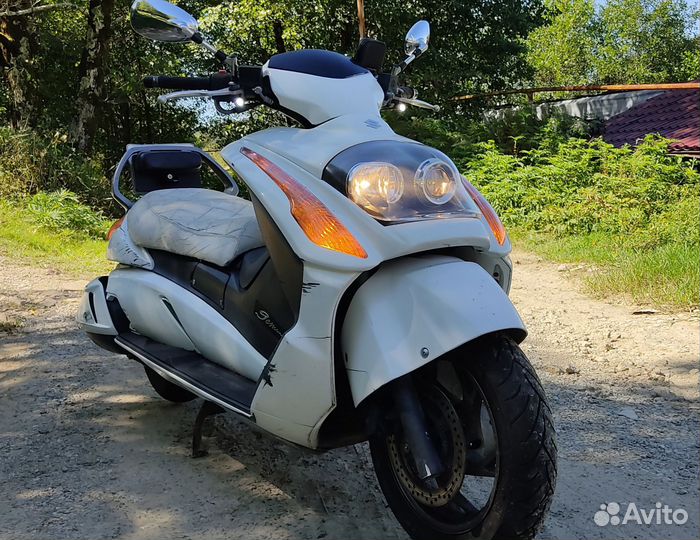 Suzuki Gemma 250