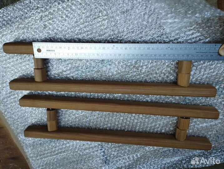 Дверные ручки деревянные