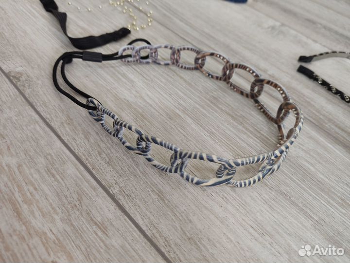 Ободки для волос на резинке и без