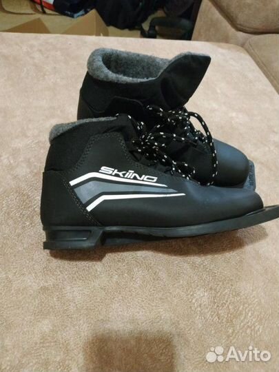 Ботинки лыжные