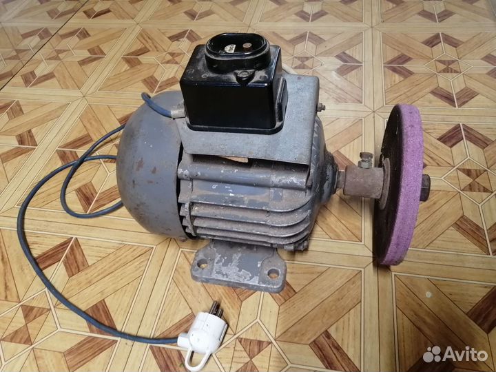 Точильный аппарат, двигатель асинхронный