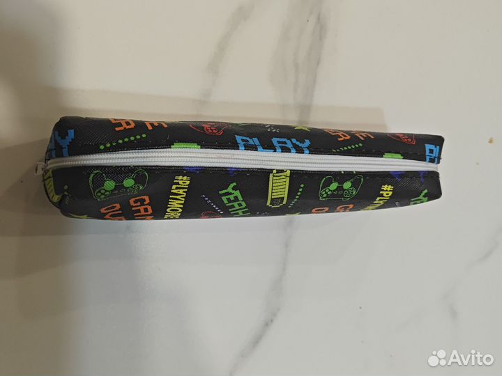 Пенал школьный