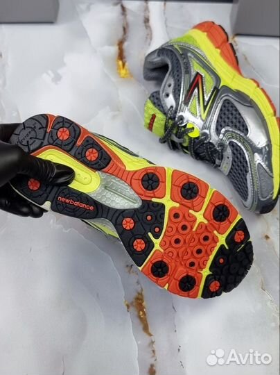 Кроссовки New Balance 860v3 Grey Neon Orange