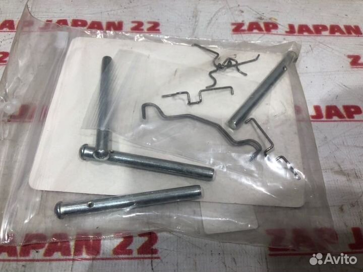 Крепление тормозных колодок Toyota Rav4 ACA21