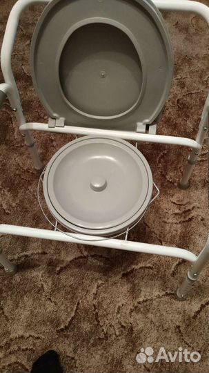 Санитарное кресло туалет