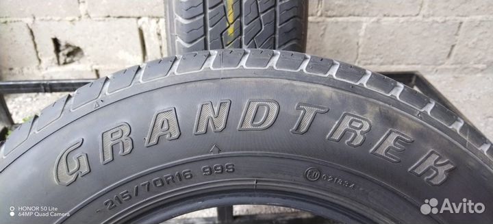 Dunlop Grandtrek TG32 215/70 R16