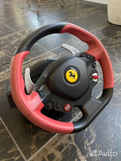 Игровой руль Thrustmaster Ferrary 458 с педалями